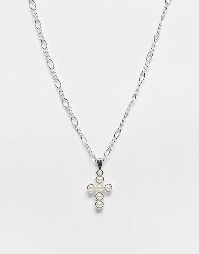 Collana in catenina figaro argentata con ciondolo argento a croce in perle sintetiche - ASOS DESIGN - Modalova