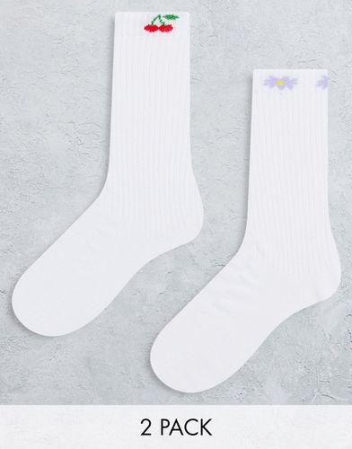 Confezione da due paia di calzini al polpaccio a coste in bianco con motivo a tramezza-Multicolore - ASOS DESIGN - Modalova