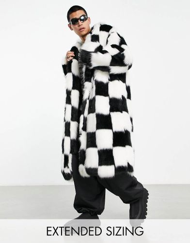 Cappotto lungo in pelliccia sintetica a quadri-Bianco - ASOS DESIGN - Modalova