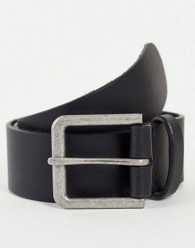 Cintura larga in pelle nera con fibbia argento anticato - ASOS DESIGN - Modalova