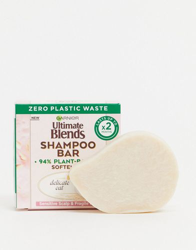 Ultimate Blends - Shampoo solido delicato ammorbidente per cuoio capelluto sensibile e capelli fragili da 60 g - Garnier - Modalova