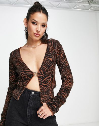 Cardigan corto in maglia soffice con stampa animalier color ambra - Free People - Modalova