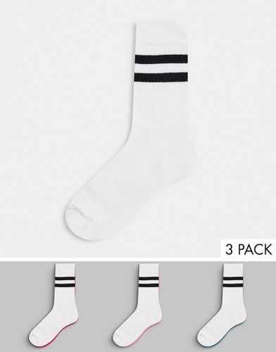 FCUK - confezione da 3 paia di calzini sportivi bianchi con strisce nere-Bianco - French Connection - Modalova