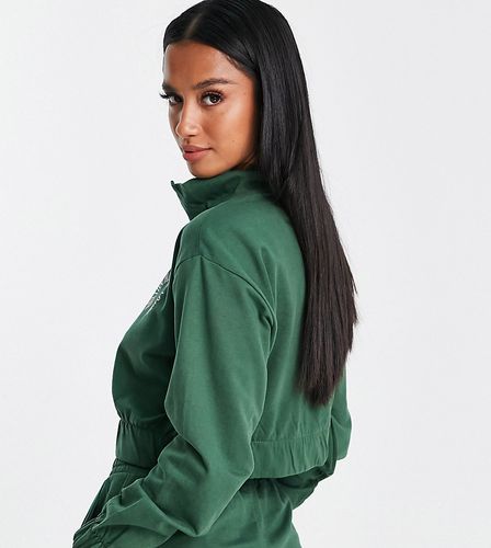 Maglione taglio corto verde bosco con zip in coordinato - Hoxton Haus Petite - Modalova