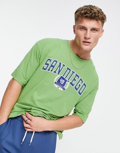 Originals - T-shirt oversize verde con stampa "San Diego" - Jack & Jones - Modalova