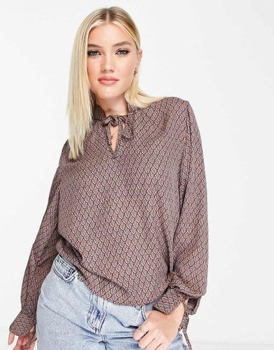 Blusa allacciata al collo con stampa color ruggine-Multicolore - JDY - Modalova