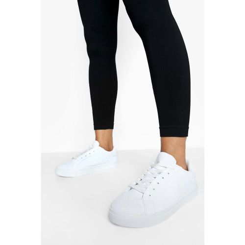 Scarpe da ginnastica trapuntate con lacci - boohoo - Modalova